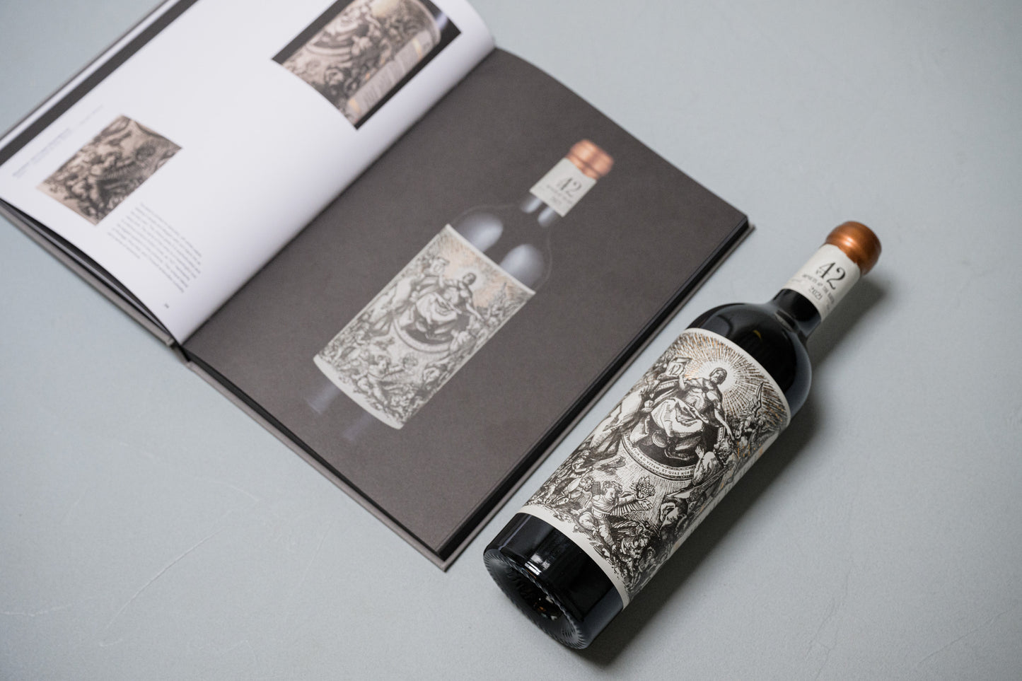 Ode to the wine bottle - Hardcover book (English-speaking)